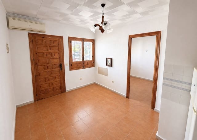 1 chambre Villa/Maison Mitoyenne à vendre à La Marina, Elche / Elx - 74 999 € (Ref: 10026303)