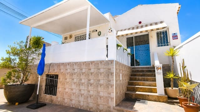 3 sovrum Villa till salu i La Marina, Elche / Elx med garage - 245 000 € (Ref: 10031115)