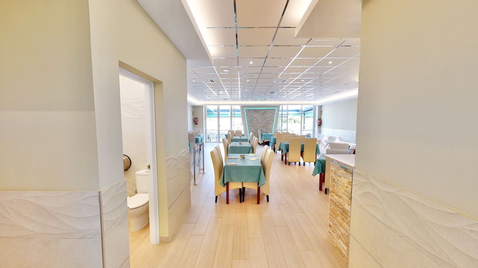 Local Commercial à vendre à La Marina - 150 000 € (Ref: 10041746)