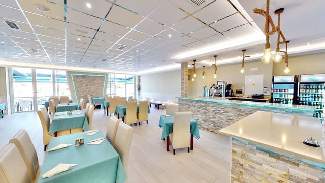 Commerciale in vendita in La Marina, Elche / Elx - 150.000 € (Rif: 10041746)