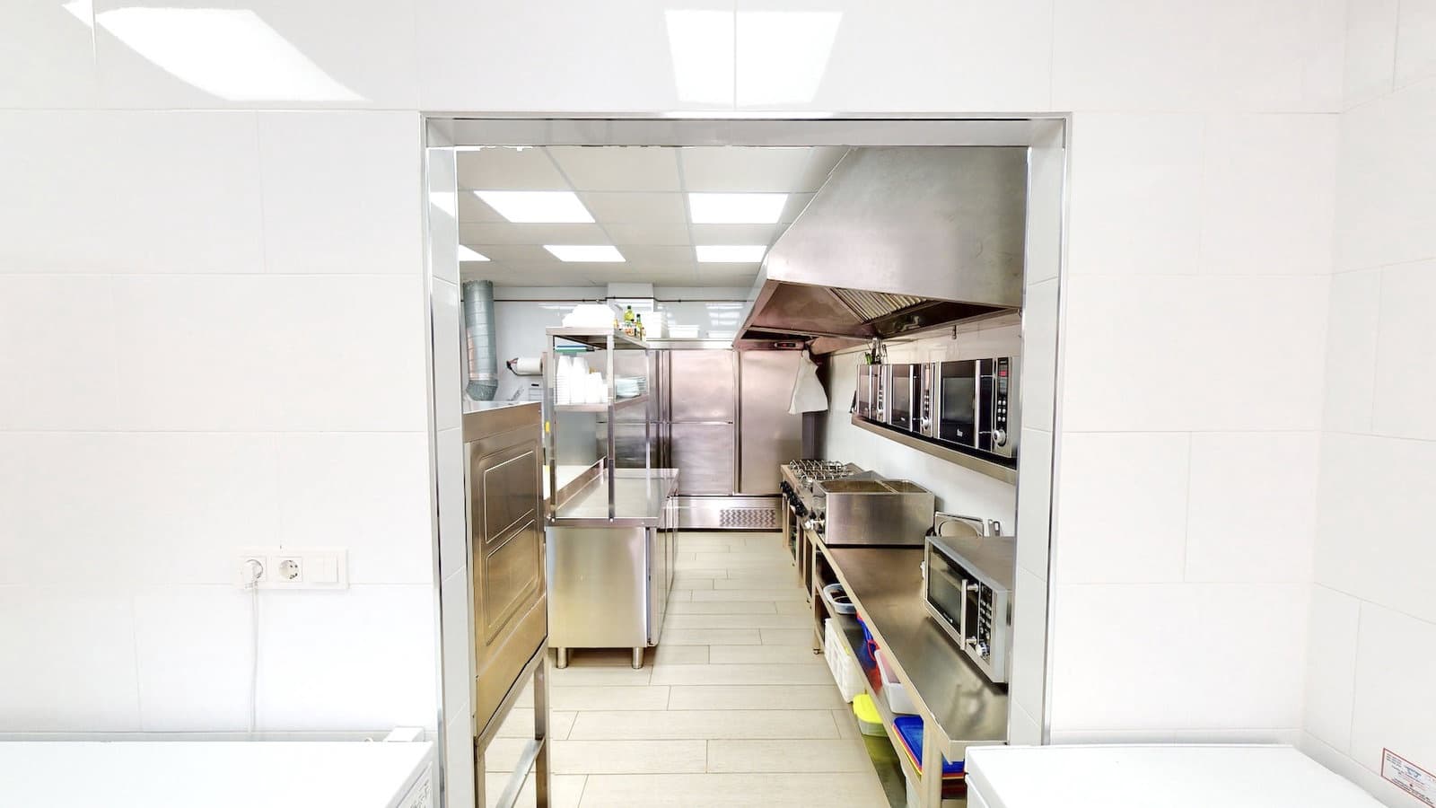 Commercial for sale in La Marina - € 150,000 (Ref: 10041746)
