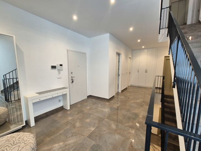 7 slaapkamer Villa te koop in La Marina, Elche / Elx met zwembad garage - € 1.491.600 (Ref: 10041748)