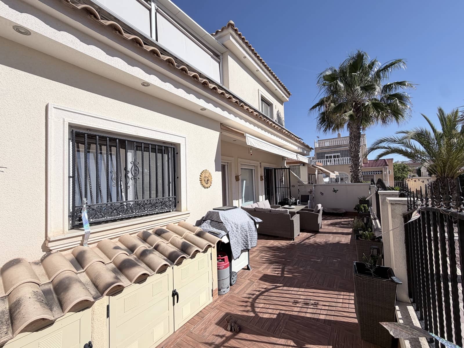 4 bedroom Villa for sale in La Marina with pool garage - € 465,000 (Ref: 10043528)