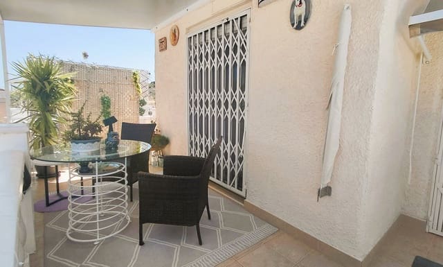 3 makuuhuone Huvila myytävänä paikassa La Marina, Elche / Elx mukana 
autotalli - 245 000 € (Ref: 10091552)
