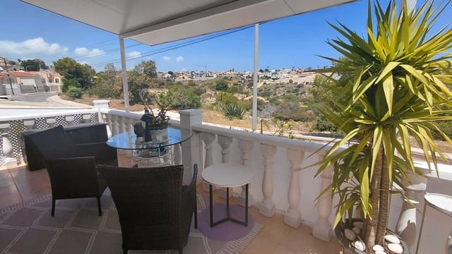 3 makuuhuone Huvila myytävänä paikassa La Marina, Elche / Elx mukana 
autotalli - 245 000 € (Ref: 10091552)