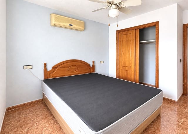3 quarto Moradia para venda em La Marina, Elche / Elx com piscina garagem - 189 000 € (Ref: 10091554)
