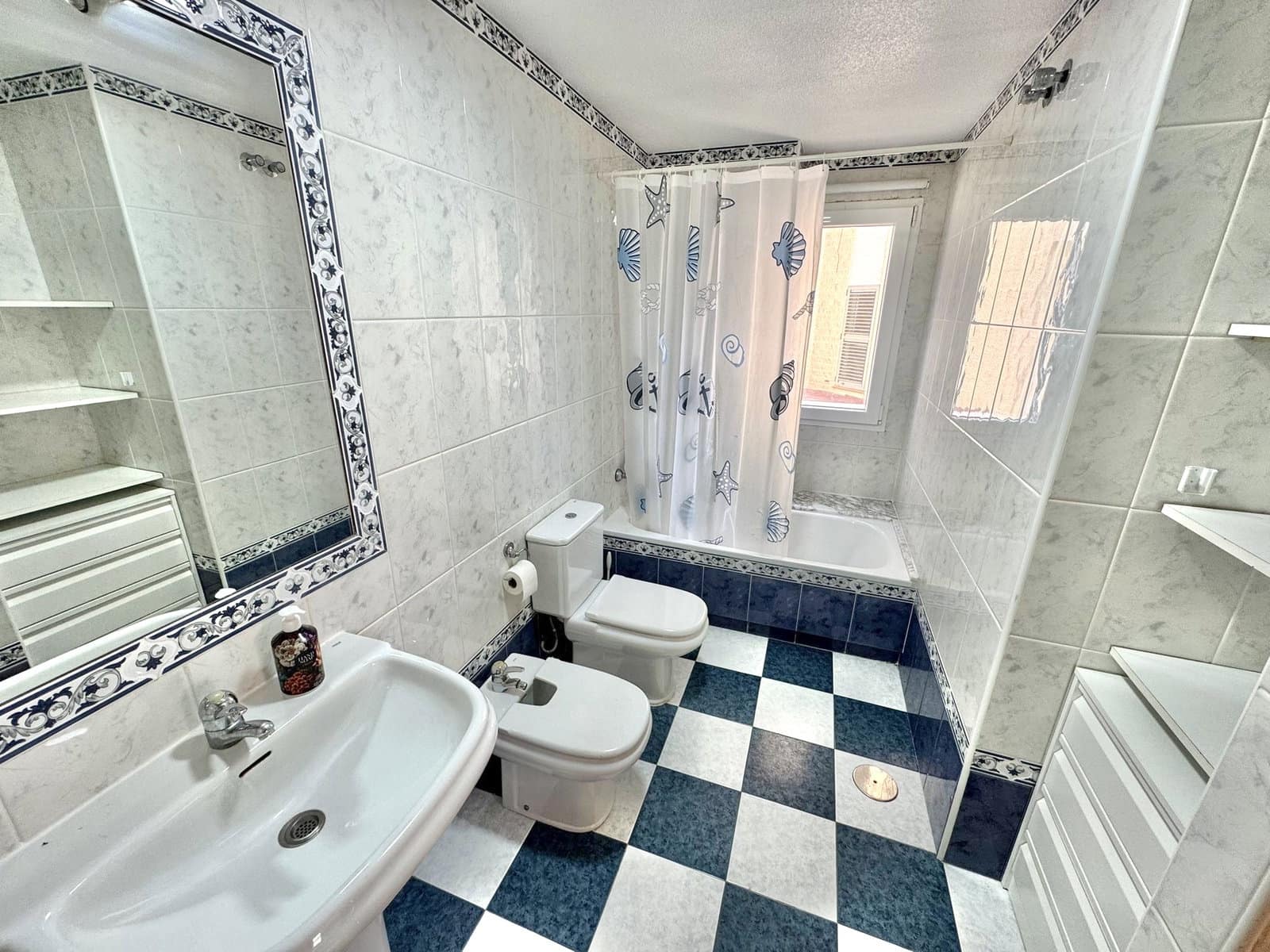 3 Zimmer Villa zu verkaufen in Guardamar del Segura mit Garage - 325.000 € (Ref: 10091557)