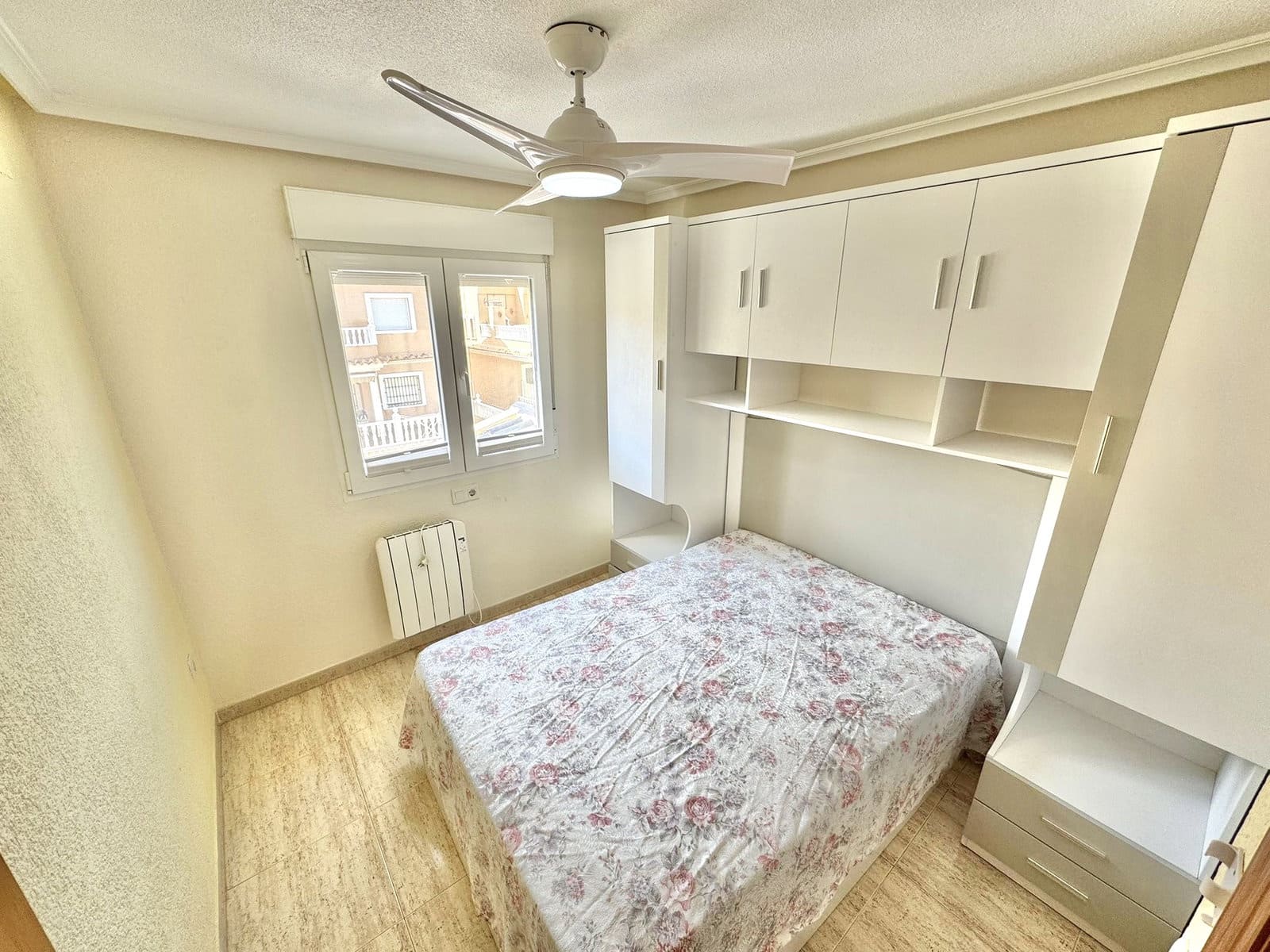 3 Zimmer Villa zu verkaufen in Guardamar del Segura mit Garage - 325.000 € (Ref: 10091557)