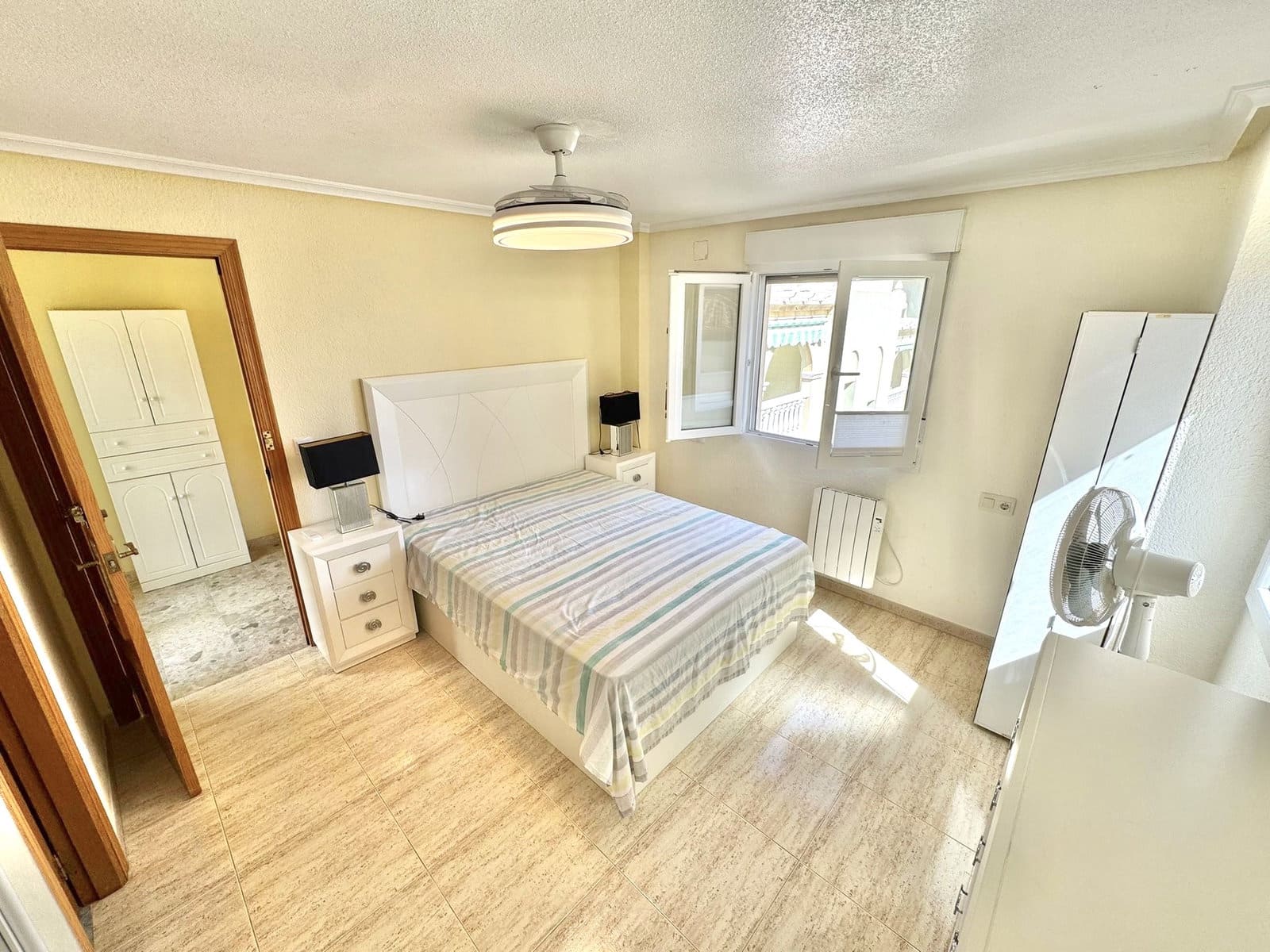 3 Zimmer Villa zu verkaufen in Guardamar del Segura mit Garage - 325.000 € (Ref: 10091557)