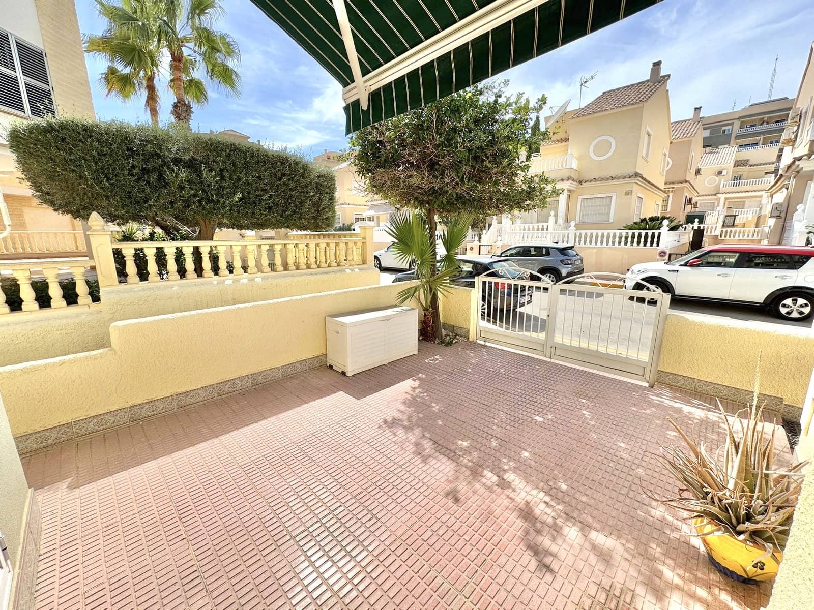 3 Zimmer Villa zu verkaufen in Guardamar del Segura mit Garage - 325.000 € (Ref: 10091557)