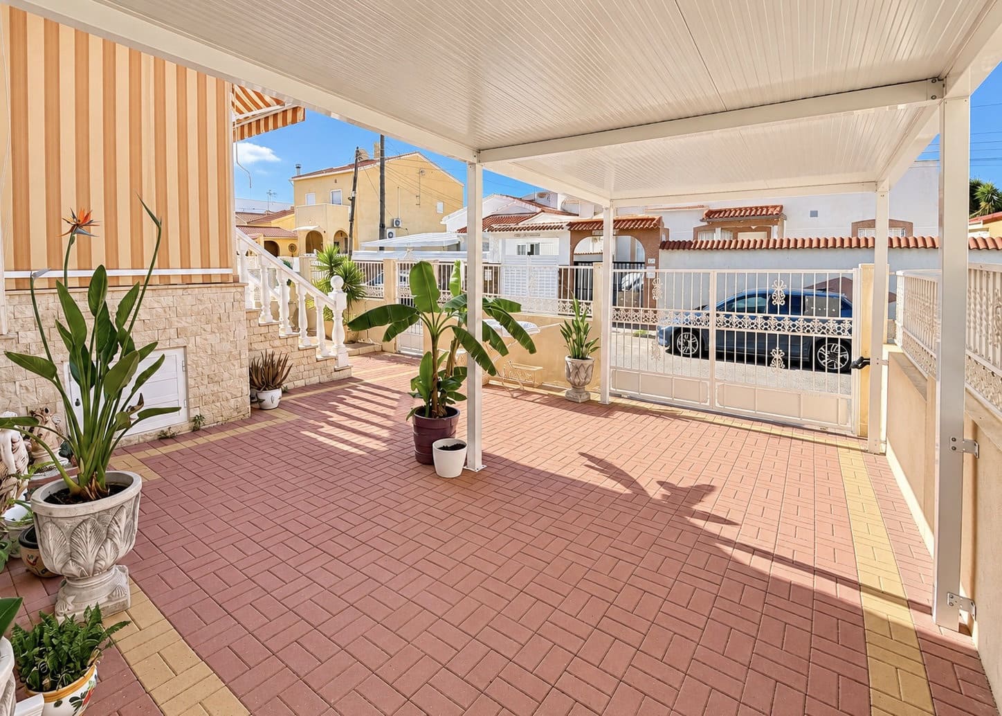 3 soverom Villa til salgs i La Marina med svømmebasseng garasje - € 325 000 (Ref: 10091560)