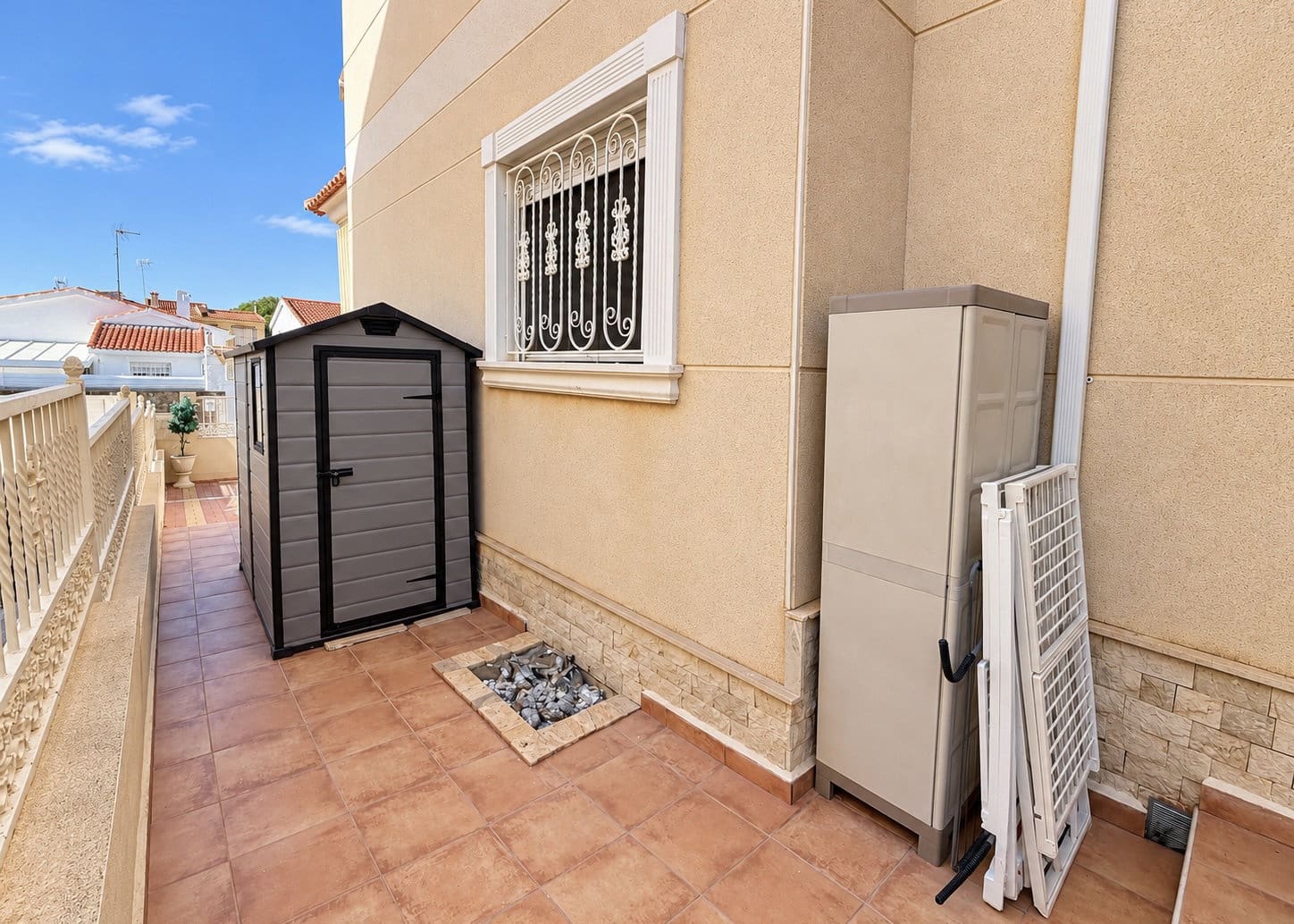 3 soverom Villa til salgs i La Marina med svømmebasseng garasje - € 325 000 (Ref: 10091560)