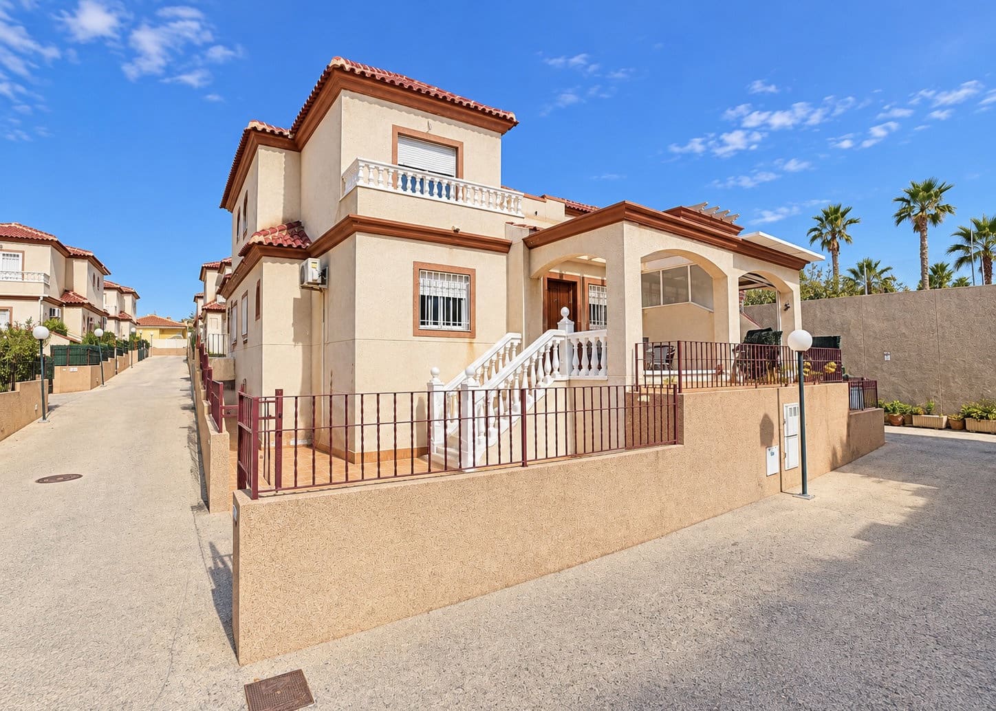 3 quarto Moradia para venda em La Marina com piscina garagem - 199 000 € (Ref: 10104334)