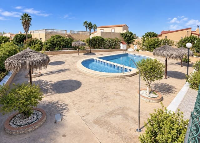 3 quarto Moradia para venda em La Marina, Elche / Elx com piscina garagem - 199 000 € (Ref: 10104334)