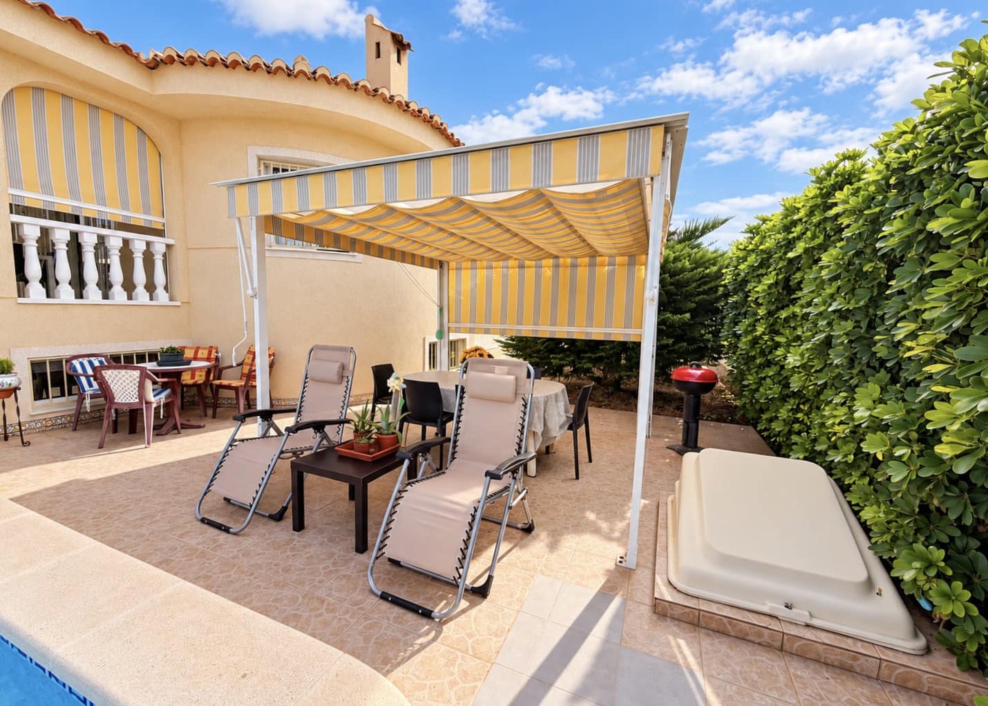 5 soveværelse Villa til salg i La Marina med swimmingpool garage - € 525.000 (Ref: 10135052)