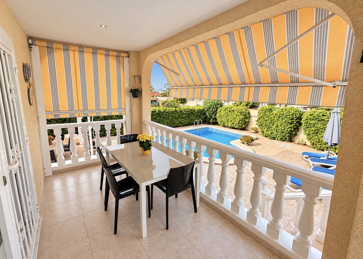 5 soveværelse Villa til salg i La Marina med swimmingpool garage - € 525.000 (Ref: 10135052)