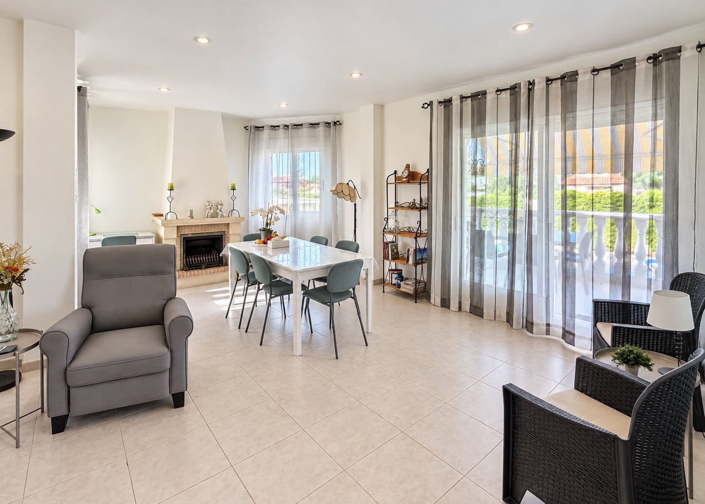 5 soveværelse Villa til salg i La Marina med swimmingpool garage - € 525.000 (Ref: 10135052)