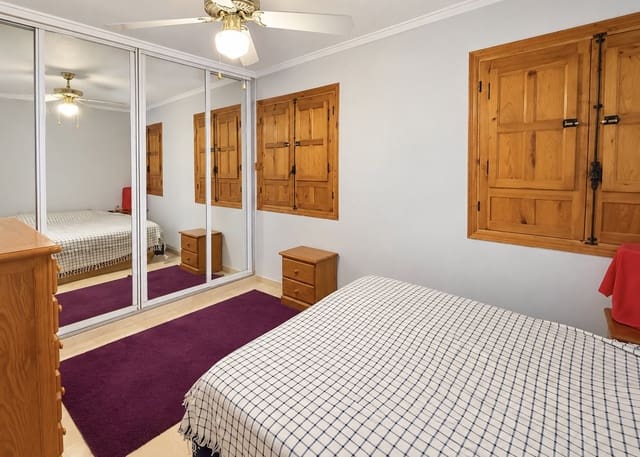 1 camera da letto Villetta a Schiera in vendita in La Marina, Elche / Elx con piscina - 98.000 € (Rif: 10156841)