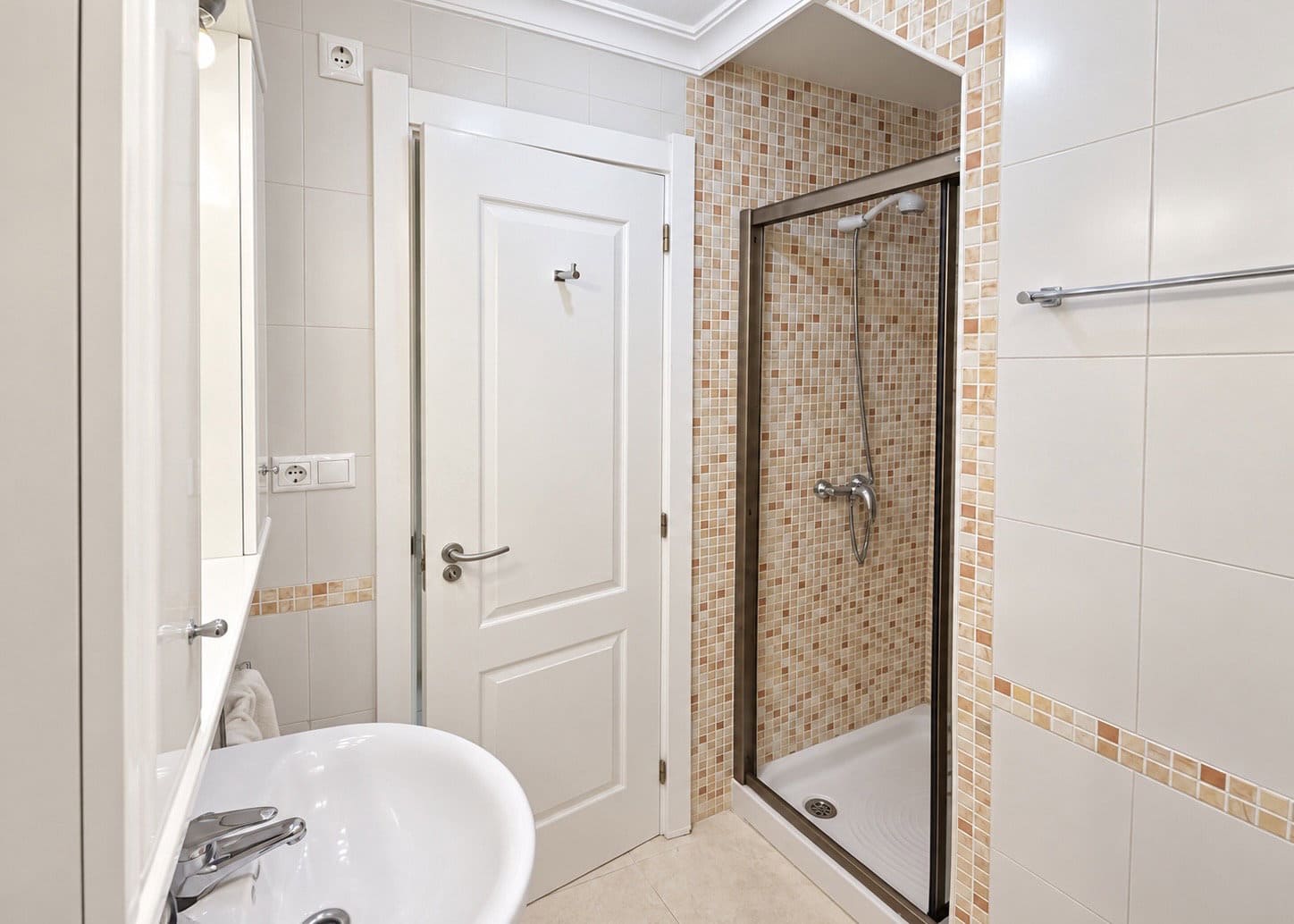 3 bedroom Villa for sale in La Marina with pool garage - € 195,000 (Ref: 10156842)