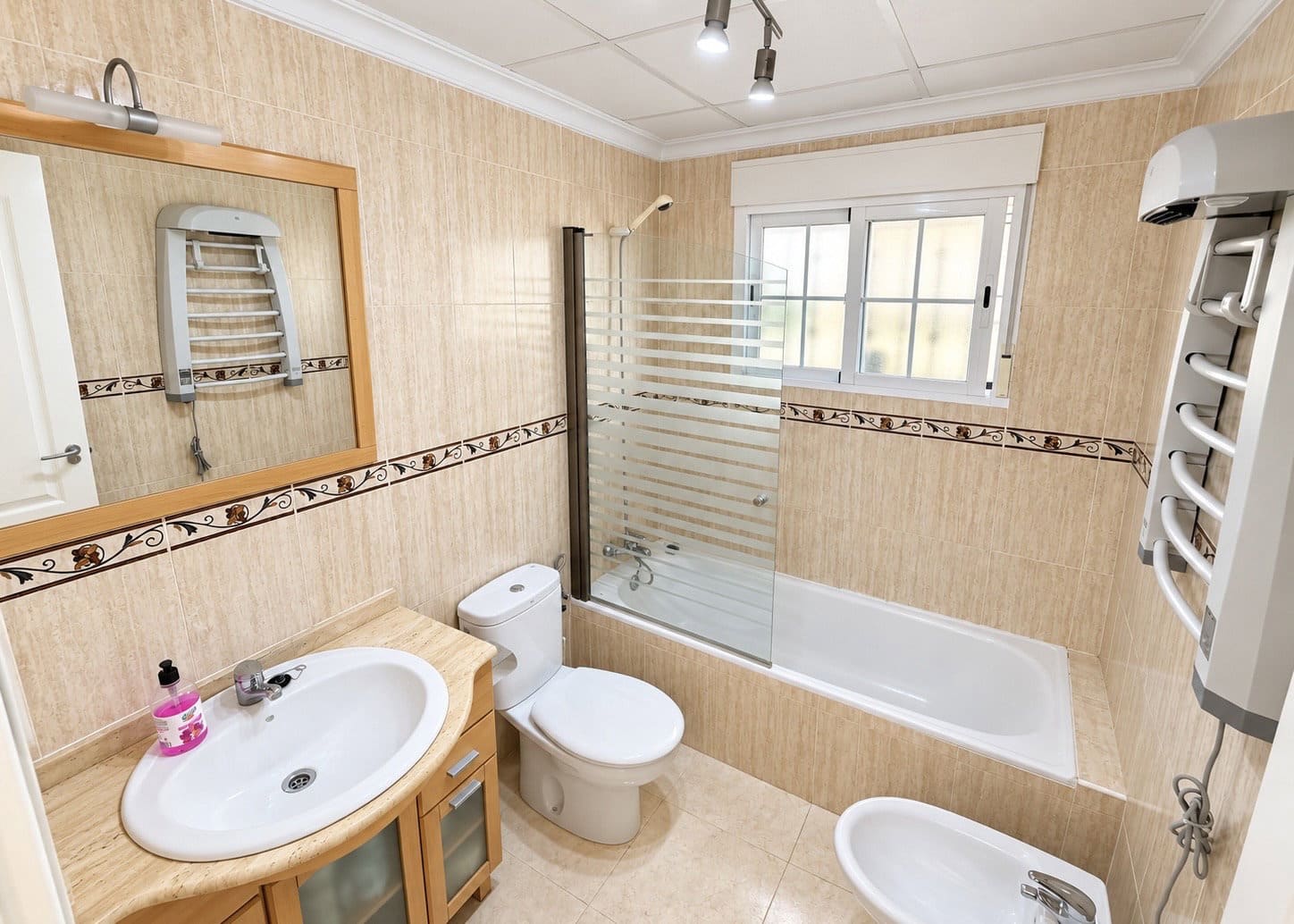 3 bedroom Villa for sale in La Marina with pool garage - € 195,000 (Ref: 10156842)