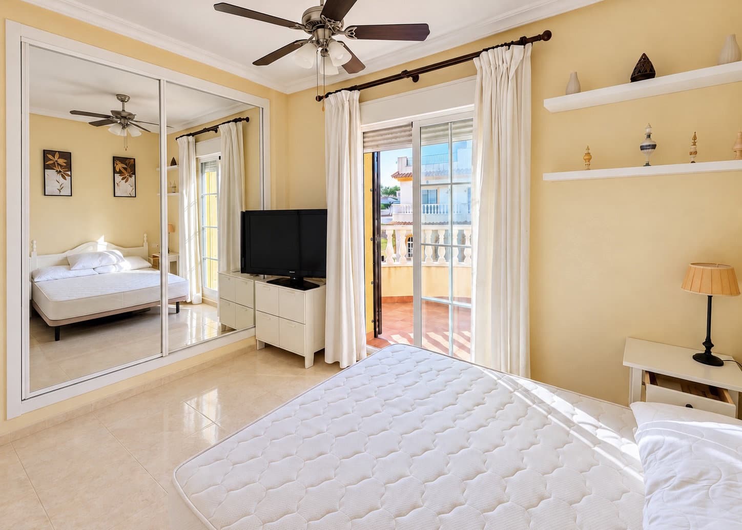 3 bedroom Villa for sale in La Marina with pool garage - € 195,000 (Ref: 10156842)