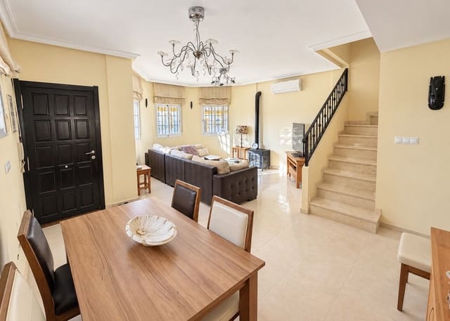 3 bedroom Villa for sale in La Marina, Elche / Elx with pool garage - € 195,000 (Ref: 10156842)