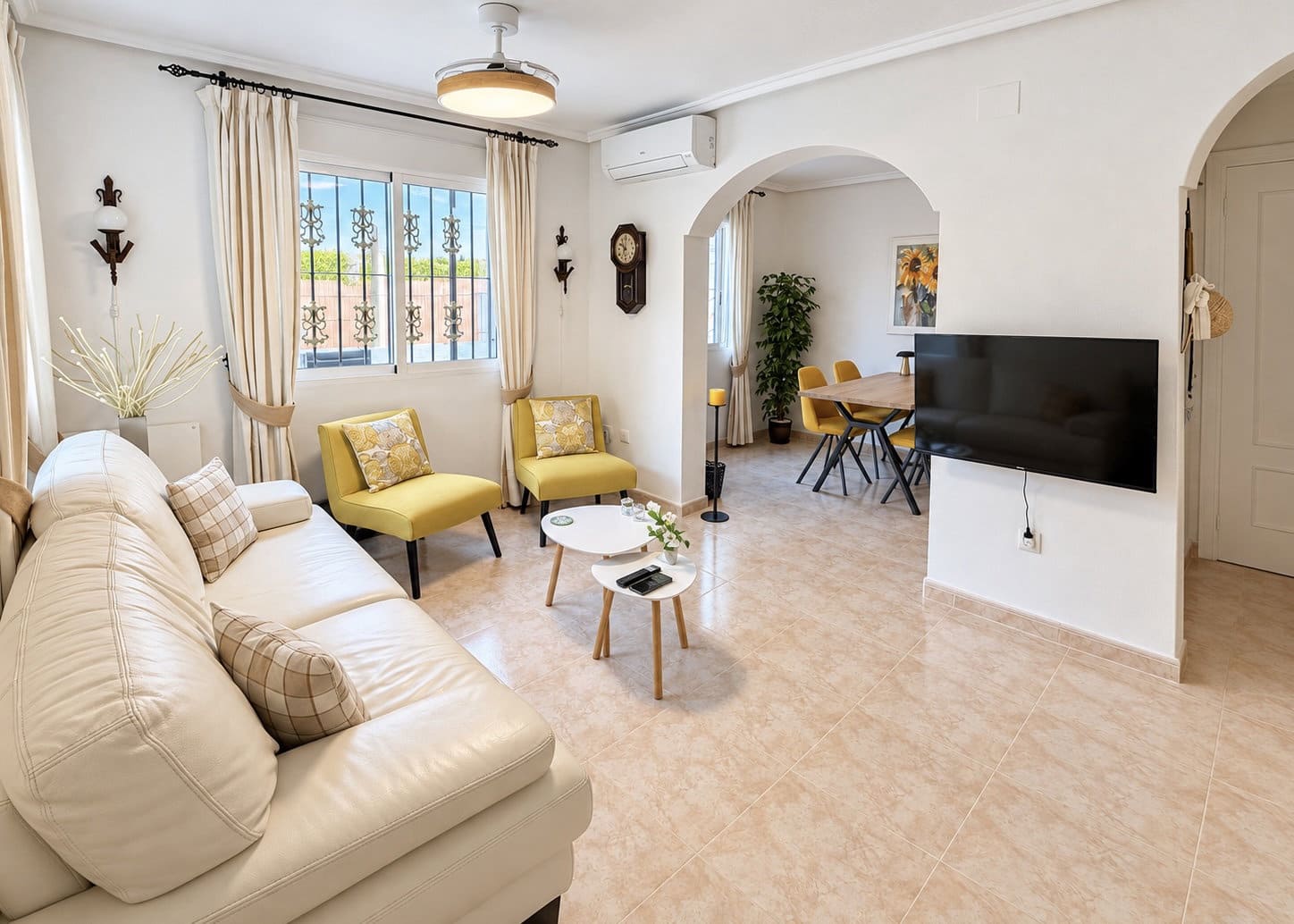2 soveværelse Villa til salg i La Marina med swimmingpool garage - € 198.500 (Ref: 10158485)