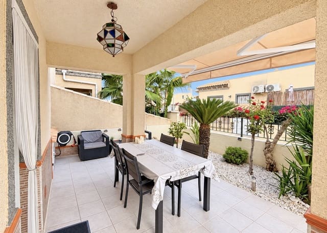 2 soveværelse Villa til salg i La Marina, Elche / Elx med swimmingpool garage - € 198.500 (Ref: 10158485)