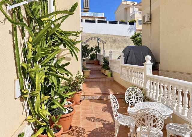 3 bedroom Villa for sale in La Marina, Elche / Elx with pool garage - € 275,000 (Ref: 10182142)