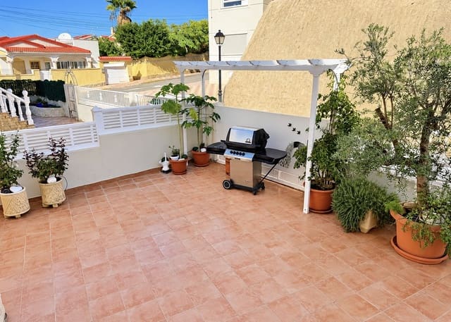3 bedroom Villa for sale in La Marina, Elche / Elx with pool garage - € 275,000 (Ref: 10182142)