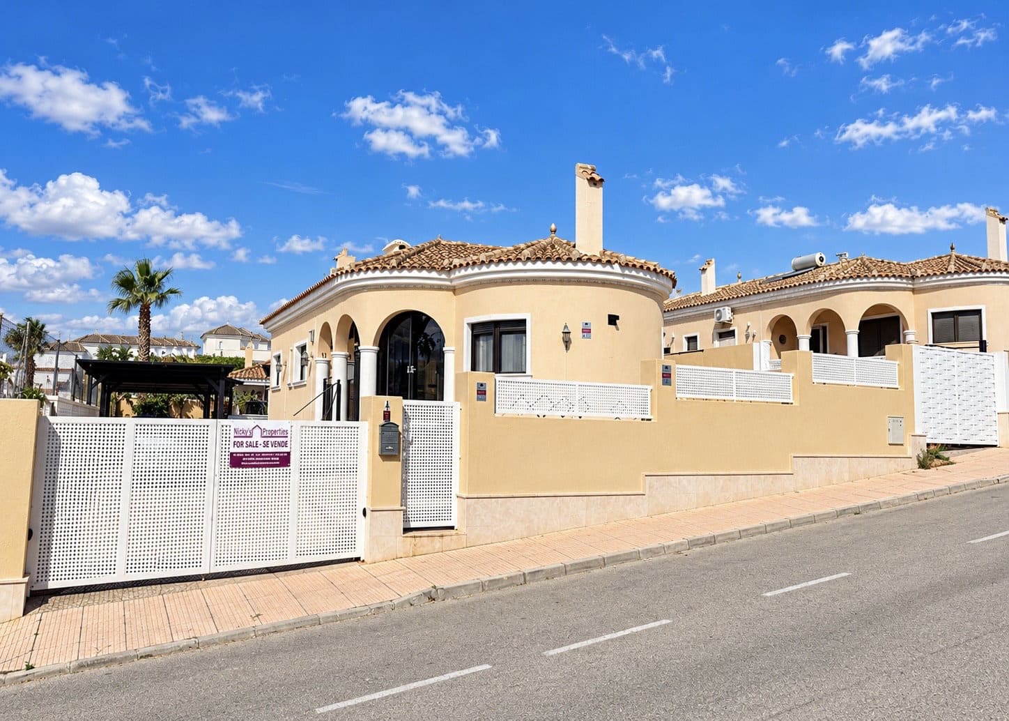 3 soverom Villa til salgs i La Marina med svømmebasseng garasje - € 383 000 (Ref: 10185486)