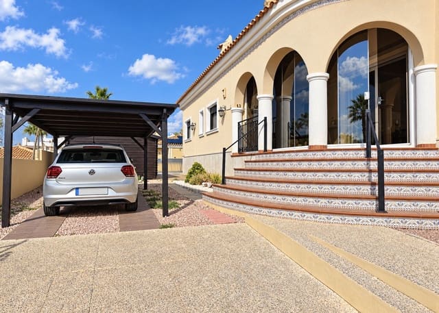 3 soverom Villa til salgs i La Marina, Elche / Elx med svømmebasseng garasje - € 383 000 (Ref: 10185486)