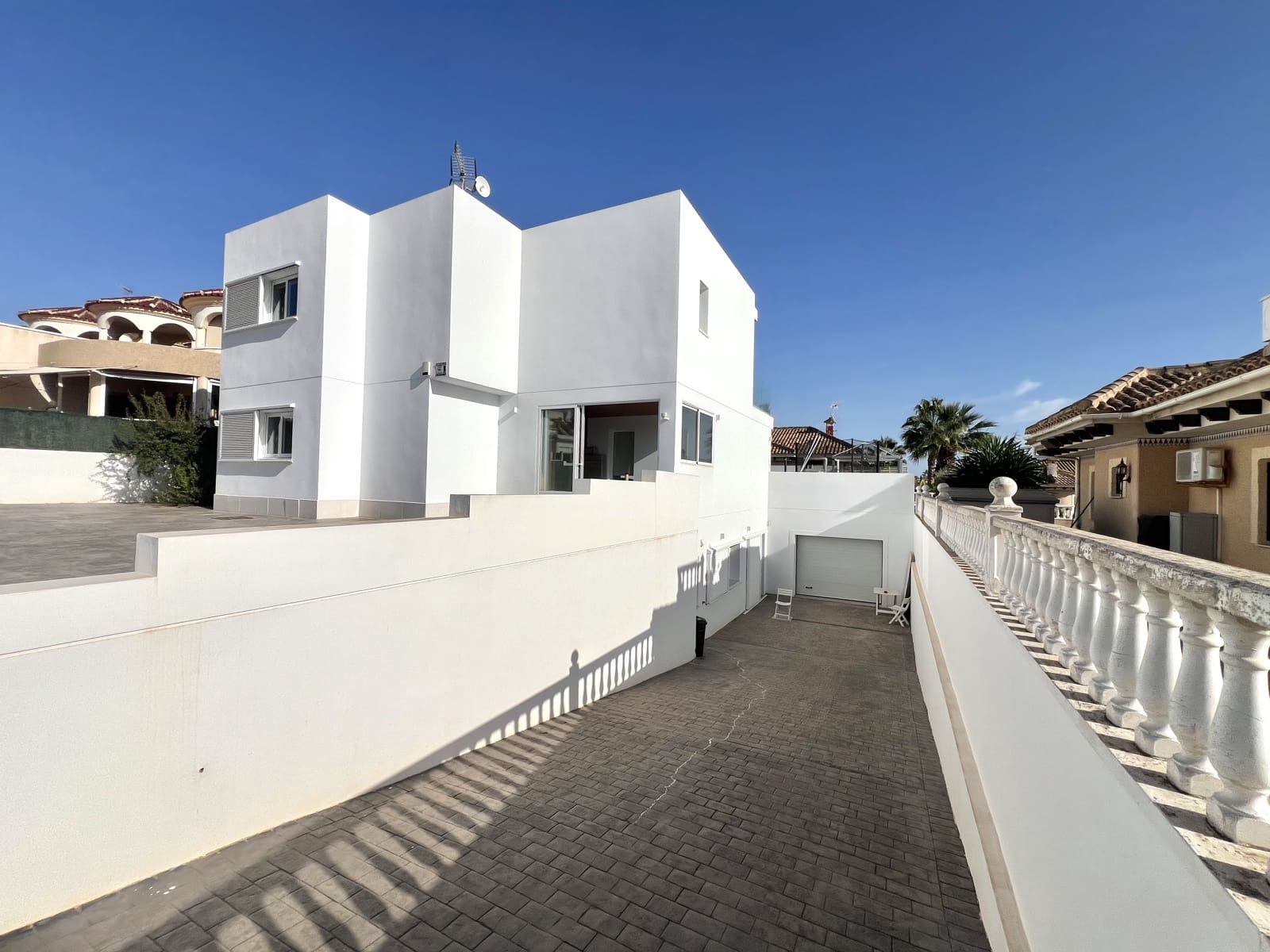 6 chambre Villa/Maison à vendre à La Marina avec piscine garage - 699 000 € (Ref: 8861775)