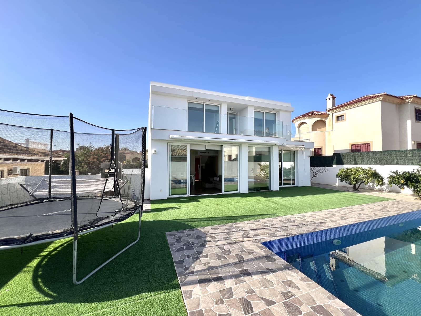 6 chambre Villa/Maison à vendre à La Marina avec piscine garage - 699 000 € (Ref: 8861775)