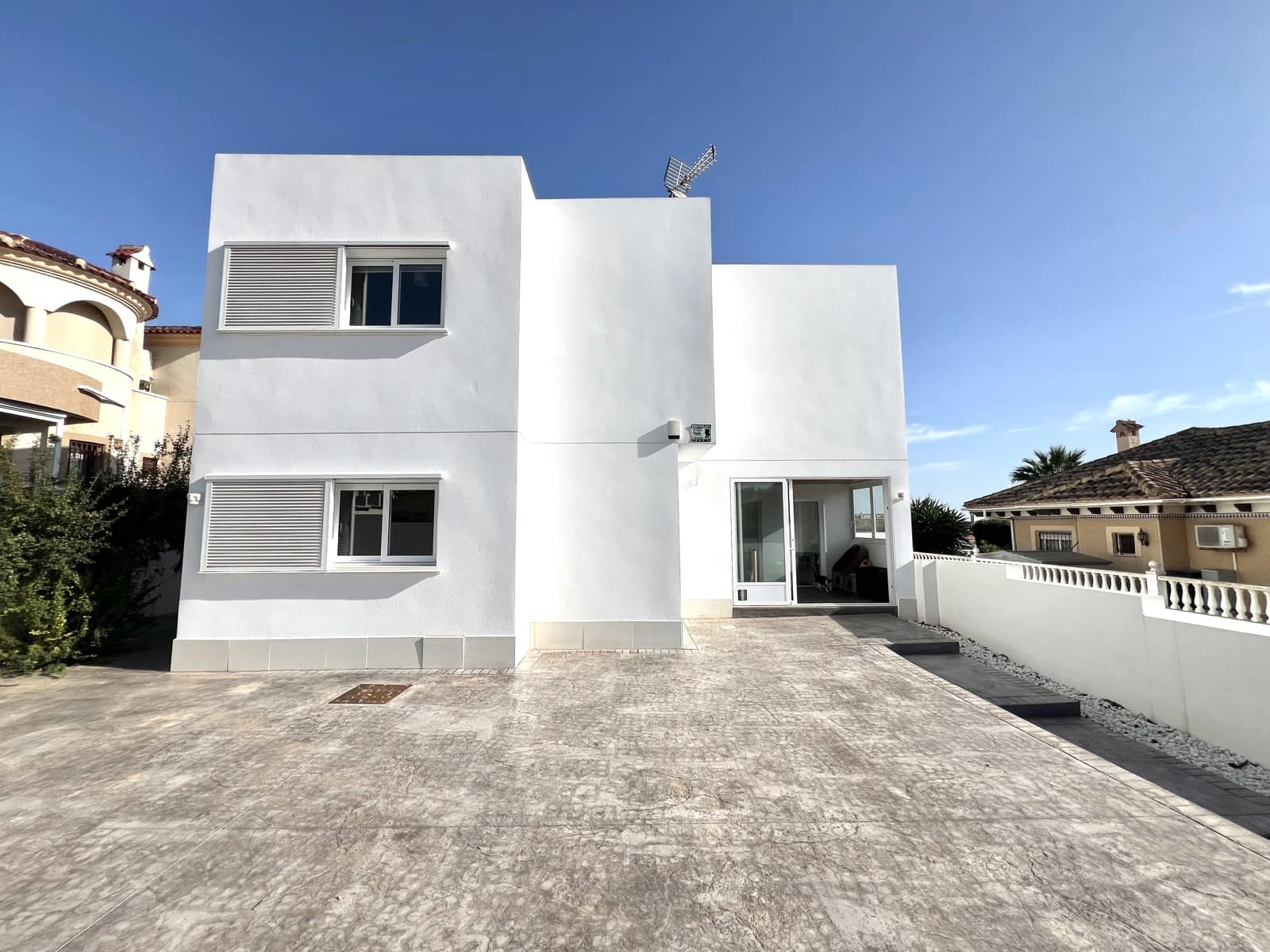 6 chambre Villa/Maison à vendre à La Marina avec piscine garage - 699 000 € (Ref: 8861775)