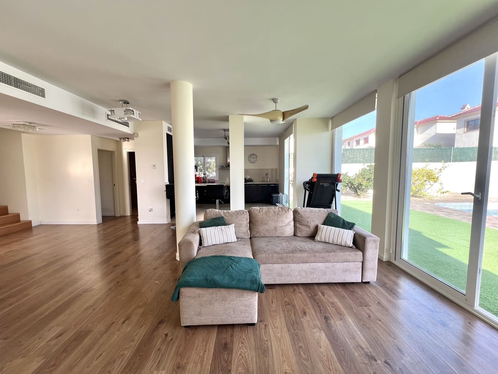 6 chambre Villa/Maison à vendre à La Marina avec piscine garage - 699 000 € (Ref: 8861775)