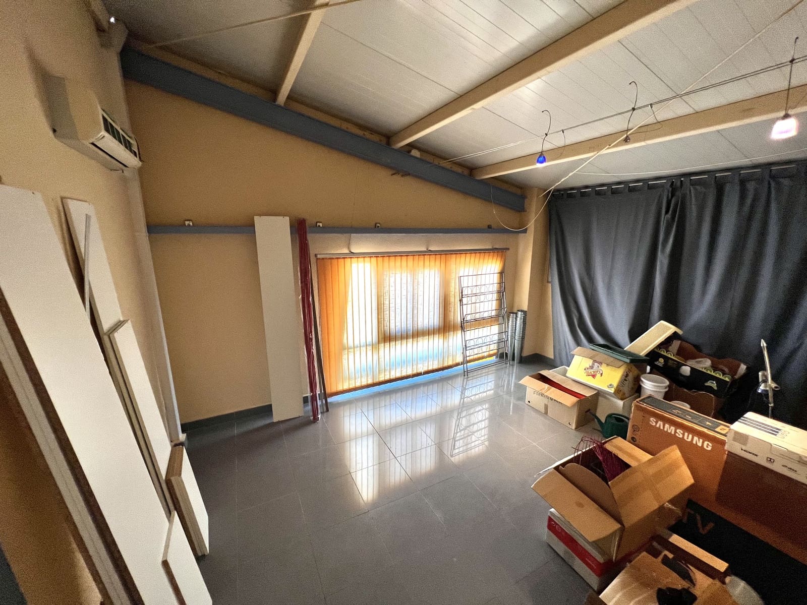 Komercyjne na sprzedaż w La Marina z garażem - 125 000 € (Ref: 8861776)