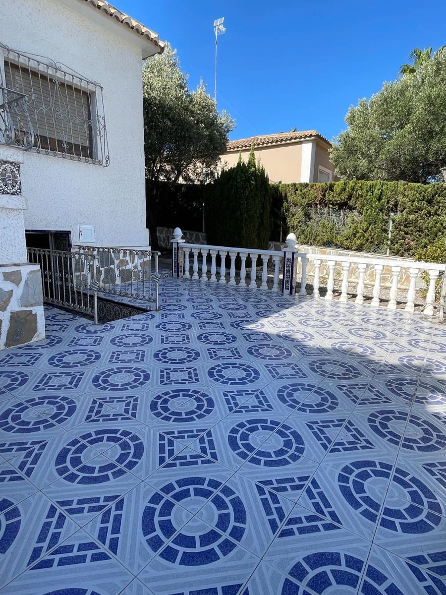 4 soveværelse Villa til salg i La Marina med garage - € 595.000 (Ref: 8878539)