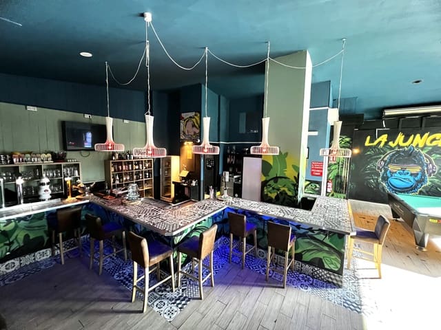 Commercial for sale in La Marina, Elche / Elx with garage - € 60,000 (Ref: 9041251)