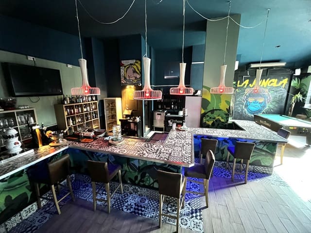 Commercial for sale in La Marina, Elche / Elx with garage - € 60,000 (Ref: 9041251)