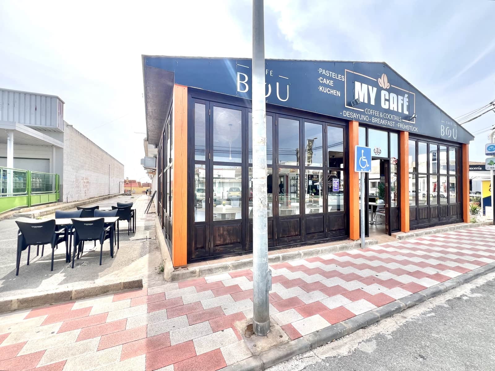 Commerciale in vendita in La Marina con garage - 63.500 € (Rif: 9046380)