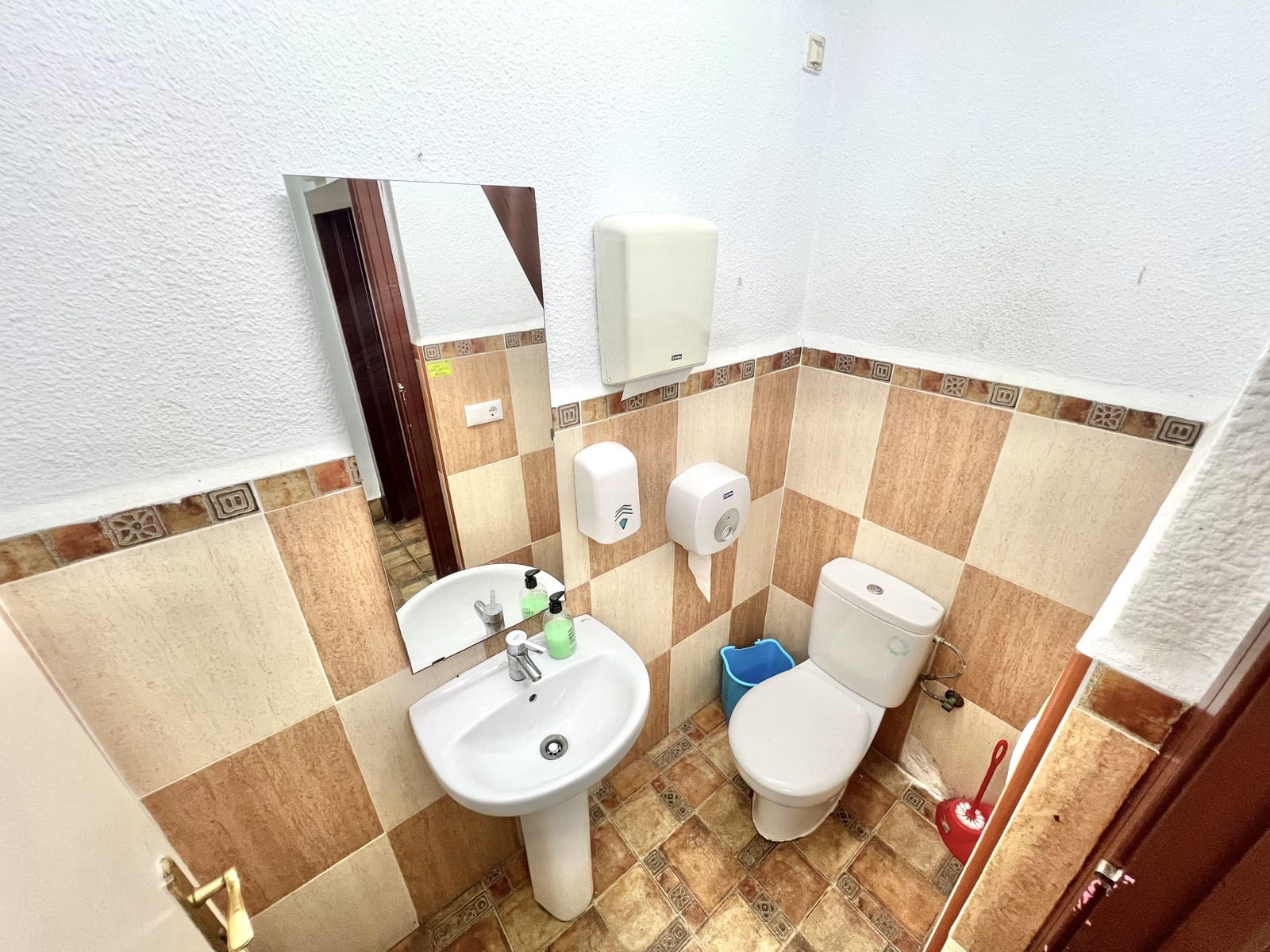 Commerciale in vendita in La Marina con garage - 63.500 € (Rif: 9046380)