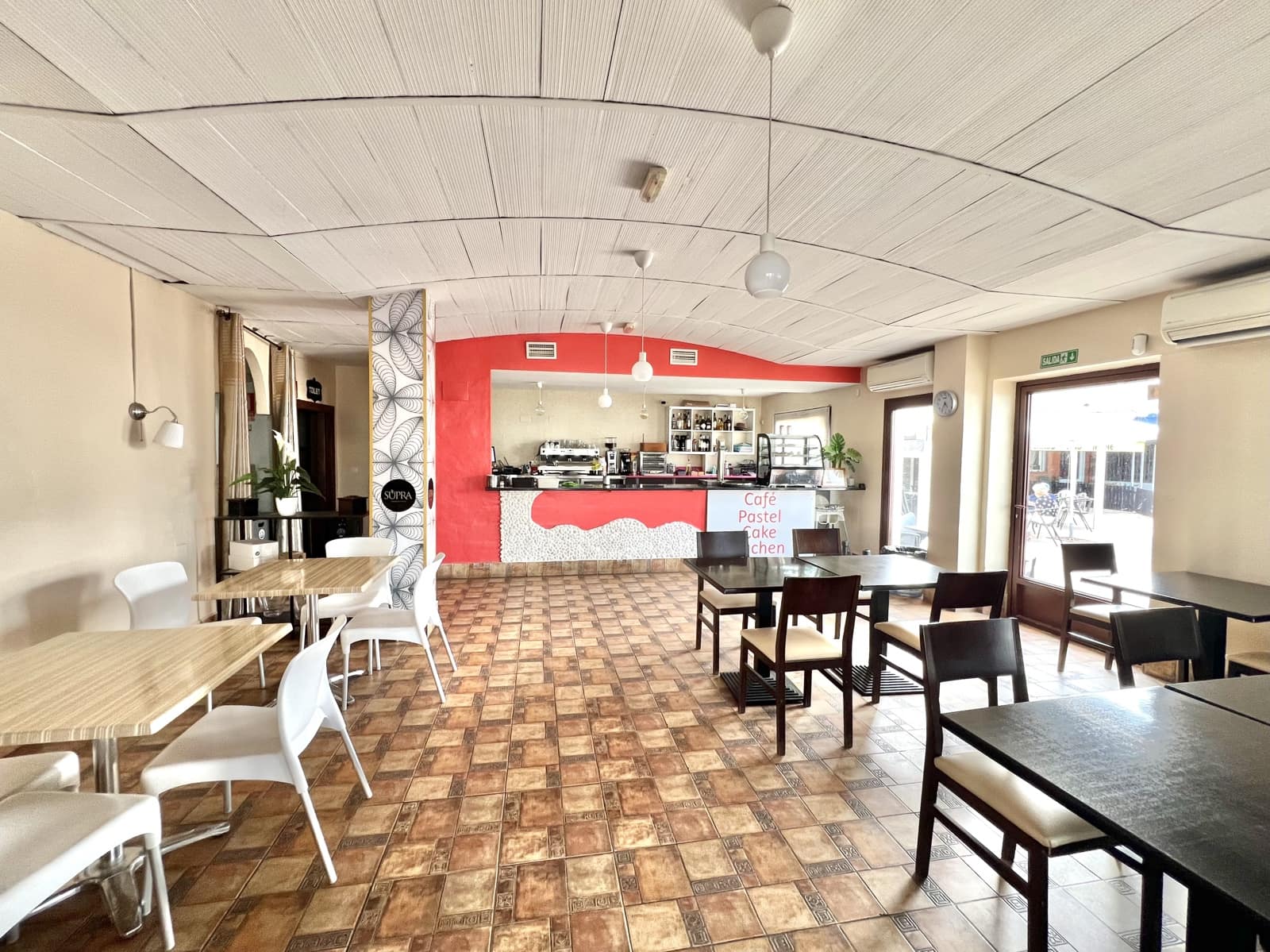 Commerciale in vendita in La Marina con garage - 63.500 € (Rif: 9046380)