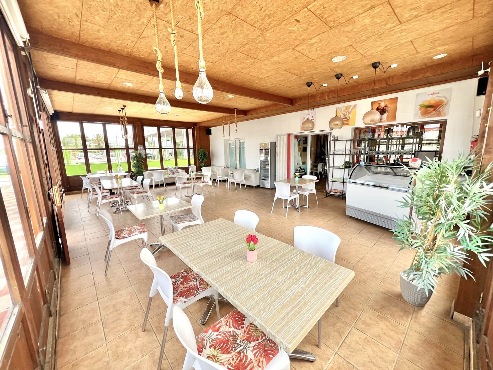 Commerciale in vendita in La Marina con garage - 63.500 € (Rif: 9046380)