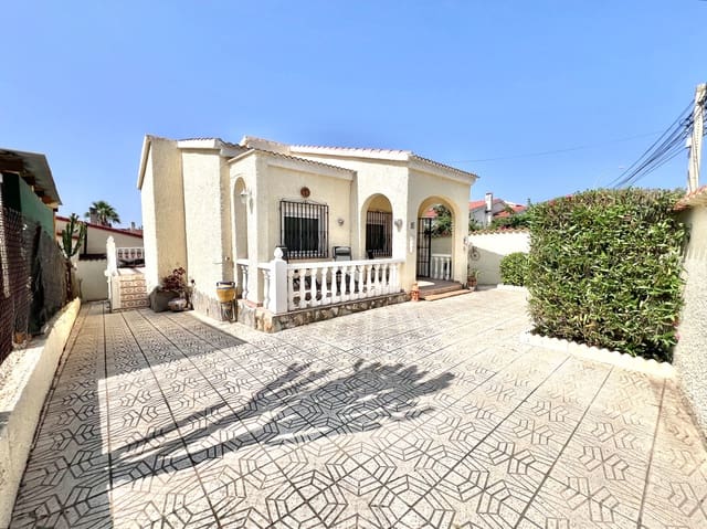 4 soveværelse Villa til salg i La Marina, Elche / Elx med garage - € 169.950 (Ref: 9112951)