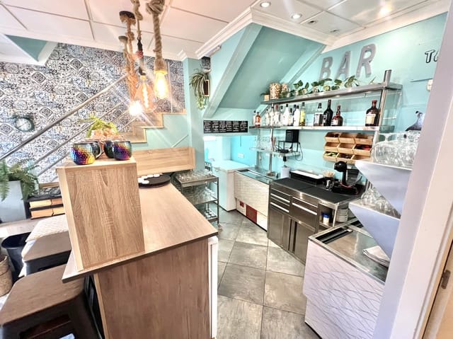 Commerciale in vendita in La Marina, Elche / Elx con garage - 175.000 € (Rif: 9117914)