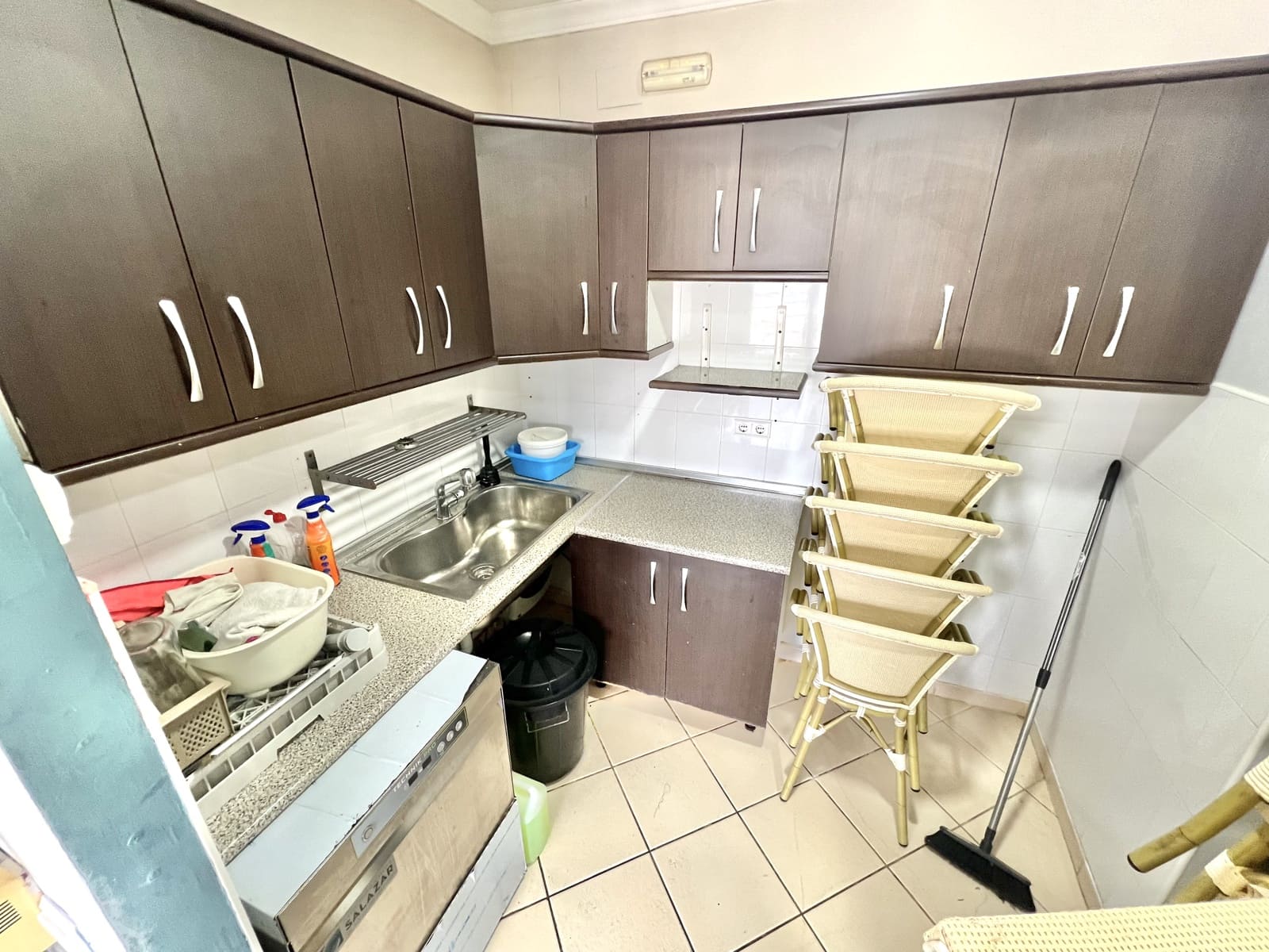 Erhverv til salg i La Marina med garage - € 175.000 (Ref: 9117914)