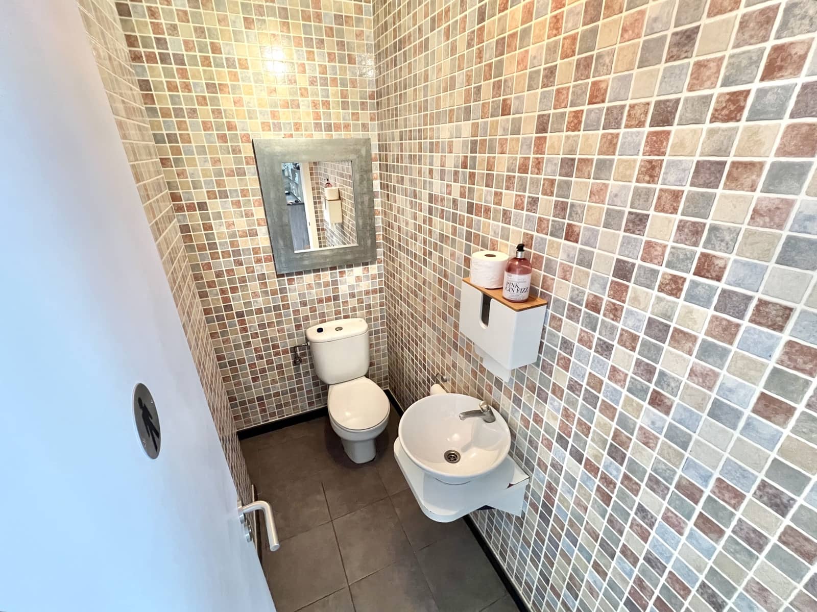 Erhverv til salg i La Marina med garage - € 175.000 (Ref: 9117914)