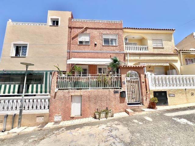 2 soveværelse Rækkehus til salg i La Marina, Elche / Elx med garage - € 117.500 (Ref: 9125813)
