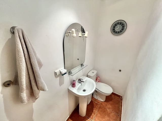 Commerciale in vendita in La Marina, Elche / Elx con garage - 24.000 € (Rif: 9190377)